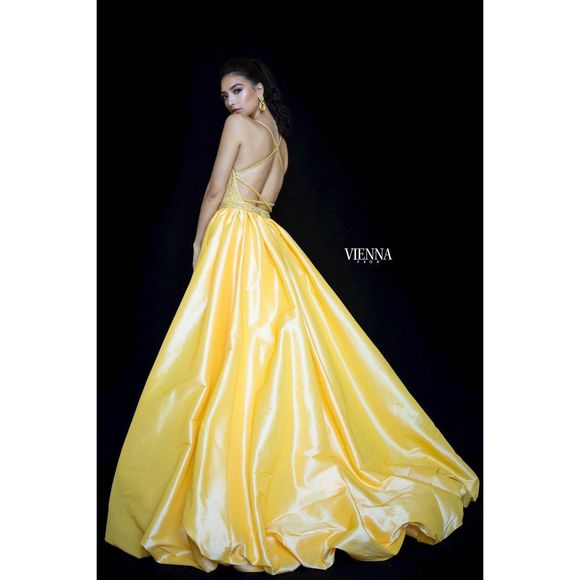 Yellow Vienna Size 6 Ball gown dress - Picture 2 of 2